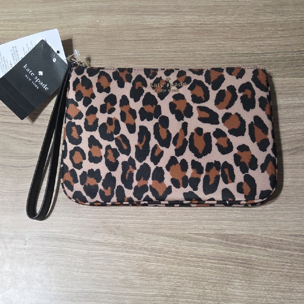 Kate Spade CHELSEA SPOTTED LEOPARD WRISTLET NWT